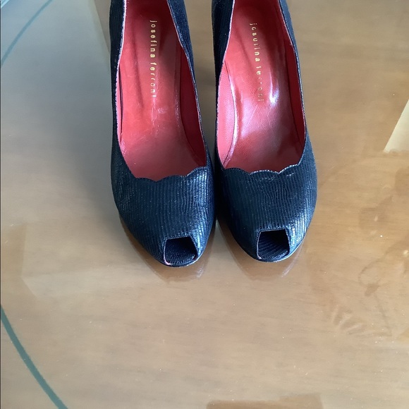 NWOT BLACK CROC PEEP TOES - Picture 3 of 5